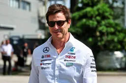 Wolff has clear target with update: 'Bid farewell to Hamilton the best way'