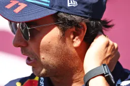 Bizarre ending to the Azerbaijan GP: Heavy crash for Sainz and Perez