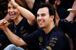 Perez heureux du titre : "J'espère que l'ère de Red Bull commence maintenant".