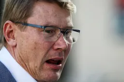 Hakkinen warns Alonso: "I wouldn't trust Ocon"