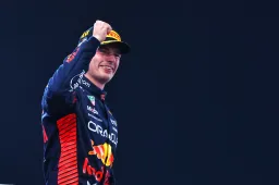 Verstappen geen fan van interviews: 'Laten we iets anders doen'