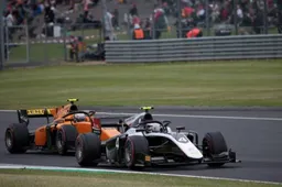 Nyck de Vries behoudt de leiding na podium op Silverstone