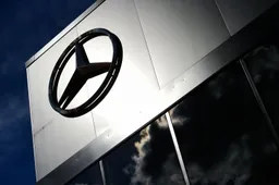 Mercedes is considering switching to another race class for redundant F1 personnel