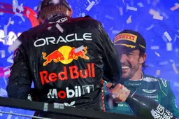 FIA trekt straf in, Alonso viert honderdste F1-podium met Aston Martin