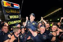 Hoe Verstappen zijn wereldtitel op bijzondere wijze prolongeerde in Japan