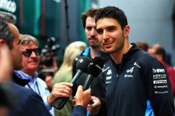 Ocon praat met Wolff en houdt Mercedes open als optie