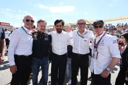 FIA en Formule 1 om de tafel over onderzoek naar Christian Horner