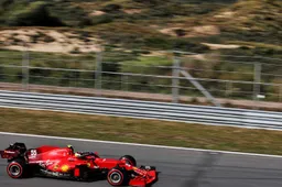 Sainz brings out the first red flag on Saturday at Zandvoort with a heavy crash
