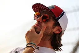 Ferrari feliciteert Giovinazzi met 26ste verjaardag