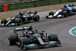 Internet reageert op 'mazzelaar' Hamilton en triomferende Verstappen