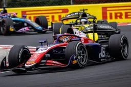 Chaotic start to F2 Sprint Race: Antonelli's car damaged