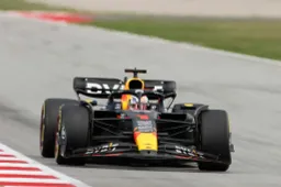 Verstappen moet Norris voor zich dulden in VT1 Spanje, marginaal verschil