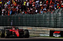 "Tear-offs kept somewhere in the car" suggests Leclerc