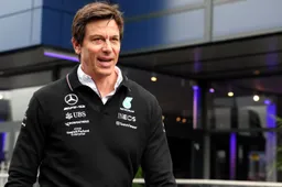 Wolff insatisfeito com resultados de Hamilton e Russell: "Muito irritante"