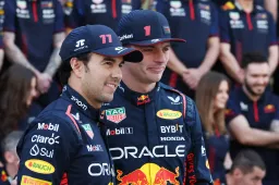 Pérez elogia Verstappen: "Uma temporada para os livros de história"
