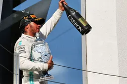 Hamilton genoot van zijn gevecht met Verstappen tijdens GP Hongarije