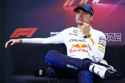 Brundle: 'Verstappen put his energy into wrong things in Singapore'