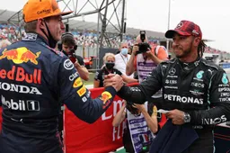 Brundle points to Mercedes' mistakes: 'It looked like they had the advantage'