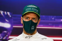 Vettel wijst gelijk naar Red Bull Racing: 'Zij zien er erg sterk uit'