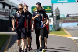 Albon: "In Melbourne hangt door het coronavirus een hele andere sfeer"