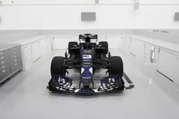 IN BEELD: Aanschouw de nieuwe RB14 van MAX VERSTAPPEN!