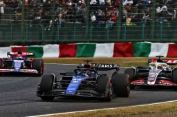 Japanese GP starts with red flag after heavy crash by Ricciardo and Albon
