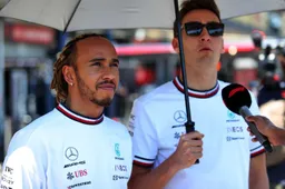 Kritiek op Hamilton: 'Kwamen die wereldtitels toch door de goede wagens?'