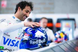 Ricciardo dient 2024-contract bij Visa Cash App RB 'gewoon' uit