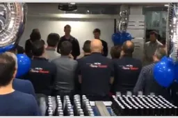 Gasly en Kvyat zetten team in zonnetje bij kerstborrel