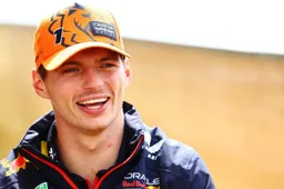 Verstappen imiteert engineer Hamilton op hilarische wijze: "In, in, in!"