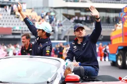 Verstappen zorgt voor verbazing met mening over Perez: 'Ben het niet eens!'