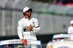 Kijken: Fenomenale driedubbele inhaalactie Lewis Hamilton tijdens GP Bahrein 2018