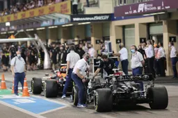 LIVE: Hamilton en Verstappen op de limiet voor snelste tijd in VT3