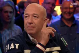 Tim Coronel geëmotioneerd in F1 Café