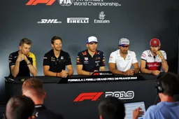 Coureurs reageren bij persconferentie op tijdstraf Vettel