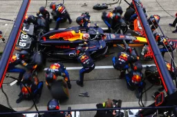Red Bull occupy the top four in pitstop rankings with Verstappen and Perez