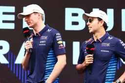 Perez verschalkt Verstappen met slim trucje: 'Absolute wereldklasse!'