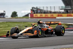 Le McLaren le più veloci nelle FP2, Verstappen resta un'incognita
