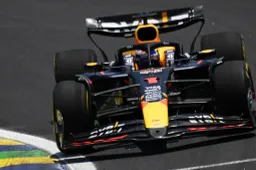 Piastri zorgt voor lach bij Verstappen door Norris te verslaan in Brazilië