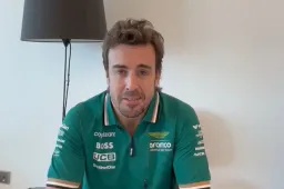 Alonso fa esultare i tifosi: "Sono Fernando e sono qui per restare".