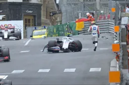 Flinke klapper voor Schumacher aan het einde van VT3!