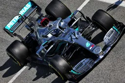 Samenvatting derde testdag: vier keer een rode vlag en Mercedes vliegensvlug
