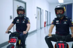 Video | Verstappen en Perez zetten de Red Bull-fabriek op stelten