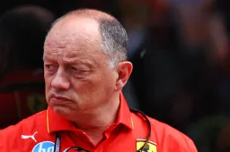 Vasseur diz que a Ferrari está sob ameaça: "não posso cometer um erro"