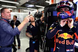 Max Verstappen over harde leerschool vader Jos: "Tik op de helm"