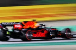 Mercedes en Red Bull moeten verrassen: 'Het ziet er nog steeds naar uit'