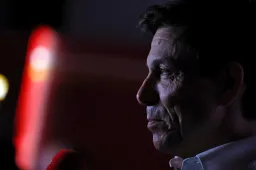 Verstappen e Newey alla Mercedes? Wolff non lo esclude!