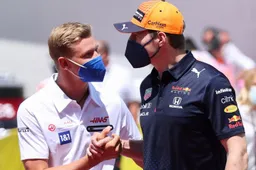 Verstappen vertelt over tijd met familie Schumacher: 'Aardige oom Michael'