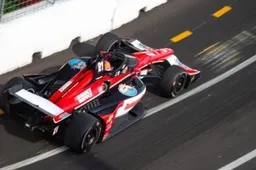 IndyCar: Van Kalmthout finishes on P20 due to bad luck