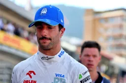 Daniel Ricciardo è perplesso per le sue prestazioni: "Ora mi sento come impazzito".